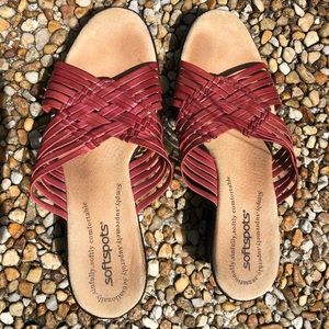 ❌SOLD❌ Softspots WIDE Comfort Wedge Woven Leather Beach